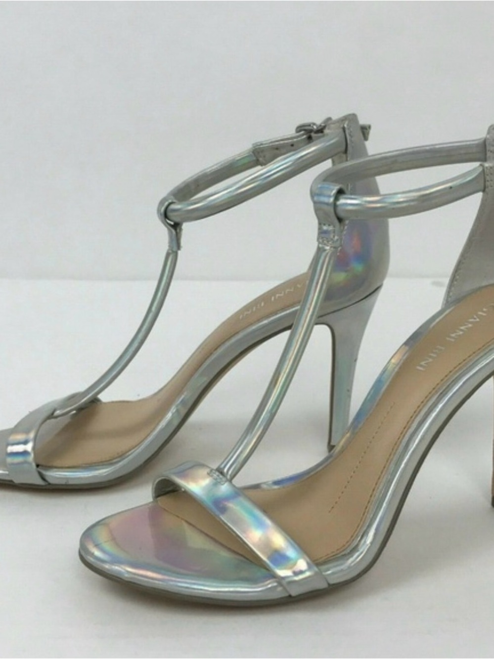 Gianni Bini Silver Hologram T-Strap High Heel Sandals Sz 6.5